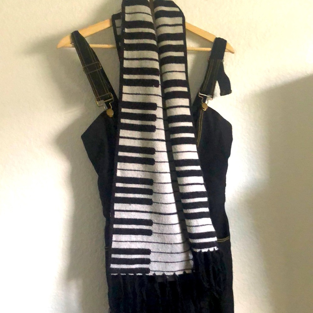 Vintage knitted  Piano Scarf accessory